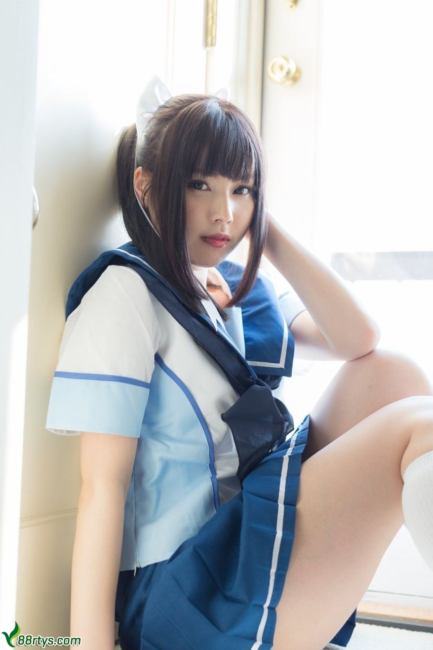 日本极品美女Ruban学生装人体