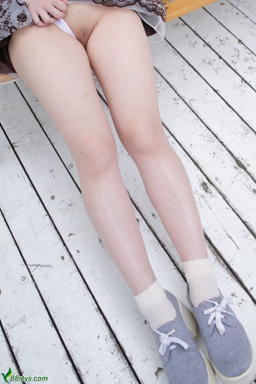日本美少女waka大胆人体写真