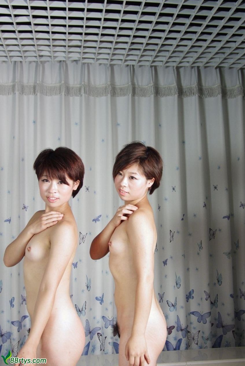 国模美丽罕见的双胞胎姐妹人体私拍大尺度套图